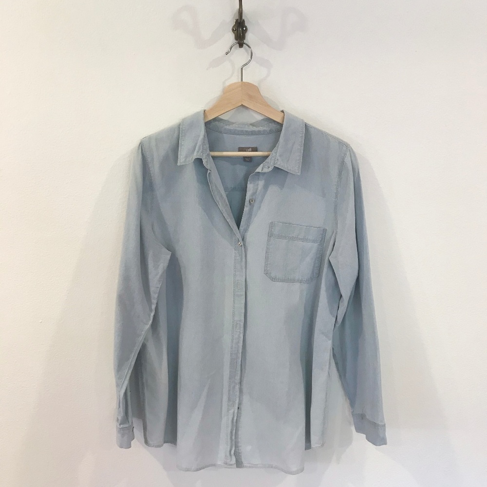 Classic Chambray Button-Down